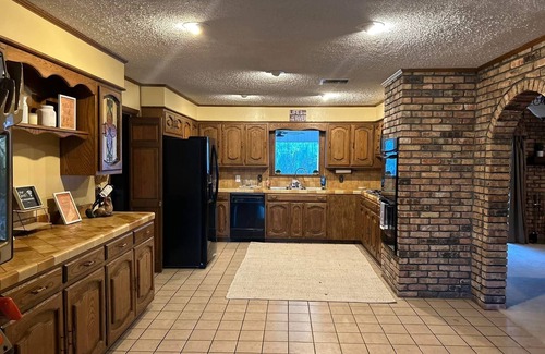 Springfield Haus | Waterfront Home in Killian