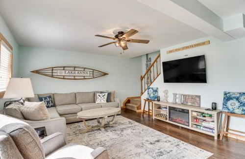 Louisa Haus | Waterfront Home on Lake Anna Autumn Escape!