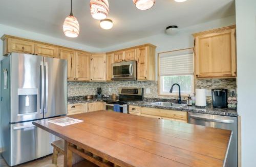 Louisa Haus | Waterfront Home on Lake Anna Autumn Escape!