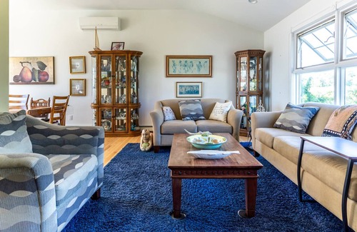 East Patchogue Haus | Waterfront Home in Bellport Beach Property Owners Association