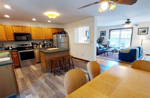 Deer Isle Haus | Waterfront Home with Spacious 50ft x 10ft Deck Overlooking Water