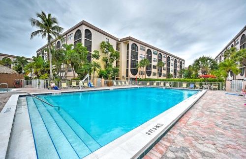 Marco Island Wohnung | Waterfront Marco Island Condo with Pool and Hot Tub!