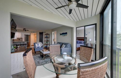 Marco Island Wohnung | Waterfront Marco Island Condo with Pool and Hot Tub!
