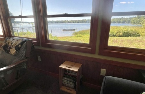 Windham Hütte | WATERFRONT ON HIGHLAND LAKE. LESS THAN 30 MINUTES TO PORTLAND