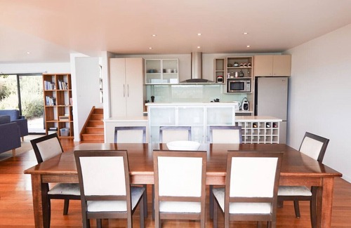 Primrose Sands Haus | Waterfront Primrose Retreat