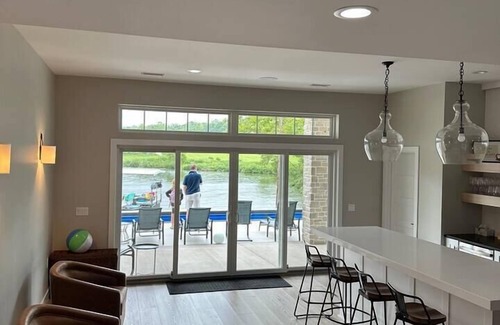 Camdenton Haus | Waterfront & private pool (in old kinderhook golf resort)