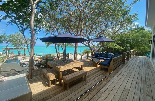 Great Exuma Haus | Waterfront Retreat with POOL and DOCK on HOOPERS BAY!!!