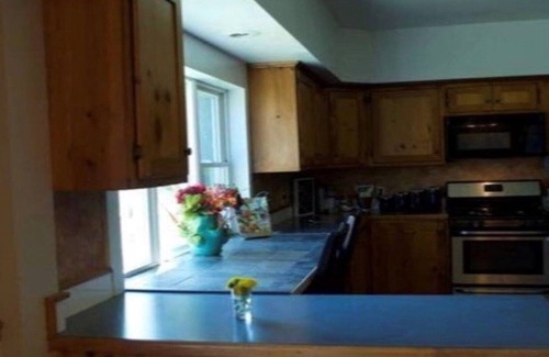 Frankfort Haus | Waterfront Stream Gambrel