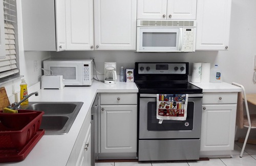 Bahamas Terrace Haus | Waters Edge Condo With Boat Slip