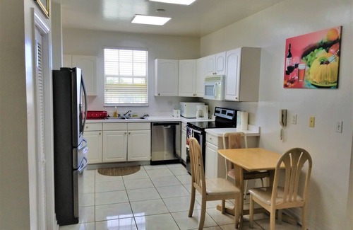 Bahamas Terrace Haus | Waters Edge Condo With Boat Slip