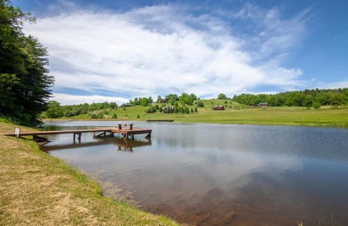 Jefferson Haus | Waters Edge Retreat