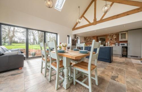 Fakenham Haus | Waterside Barn