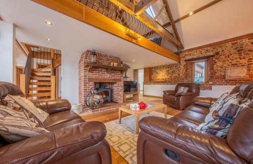 Fakenham Haus | Waterside Barn