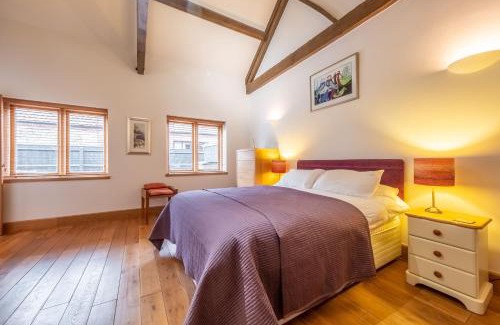 Fakenham Haus | Waterside Barn