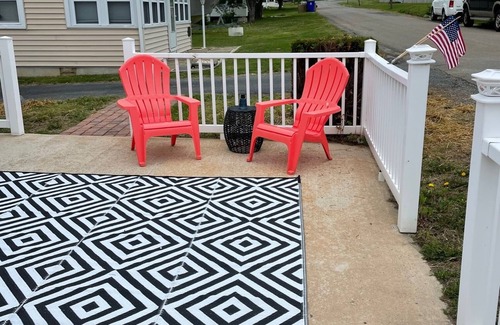 Earlville Hütte | Waterview Cottage with Amazing Sunsets overlooking The Chesapeake Bay