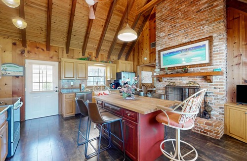 Cocoa Haus | Waterview home and attached studio , w/ boat ramp, pier, BBQ, A/C, WiFi