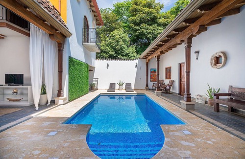 Playa Langosta Haus | Wir haben die besten Bewertungen für diese privaten Colonial Villa mit Innenpool!