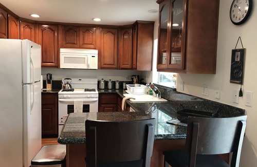 Sherman Oaks Haus | Sherman Oaks Charmer, zu Fuß zum örtlichen Geschäften und Restaurants