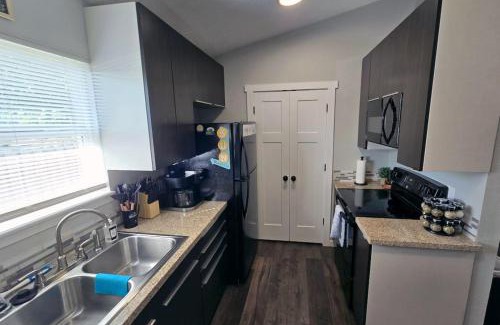 Midtown Wohnung | Webster House is near North Hospital and Downtown