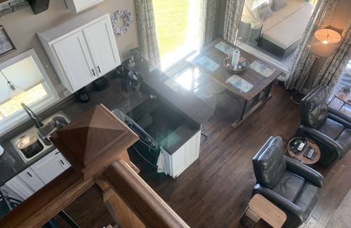 Cedar Bluff Haus | Weiss Lake Couples Getaway On A Private Point