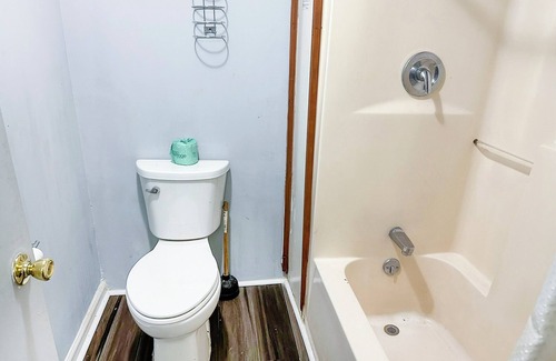 Cedar Bluff Hotel | Weiss Lake Motel By OYO Cedar Bluff