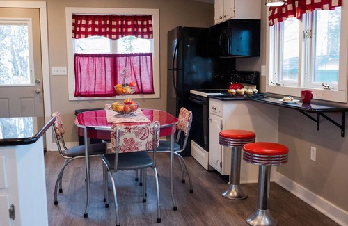 Laurium Haus | Willkommen Skifahrer / Motorschlittenfahrer! Blaubeerstrandhaus in einem Winter-Märchenland