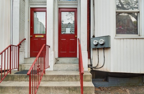 Pottsville Wohnung | Welcome to A'more on W. Market! 2 beds 1 bath