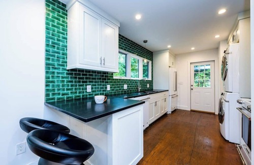 Benton Harbor Wohnung | This shipping container is a 1 bedroom(s), 1 bathrooms, located in Benton Harbor, MI.