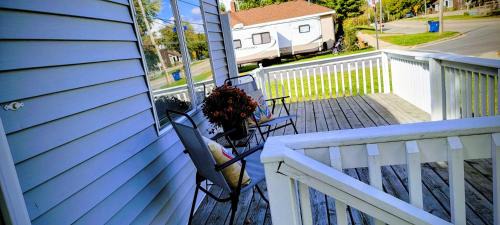 Lakeview Haus | Welcome to Bluebird Cottage