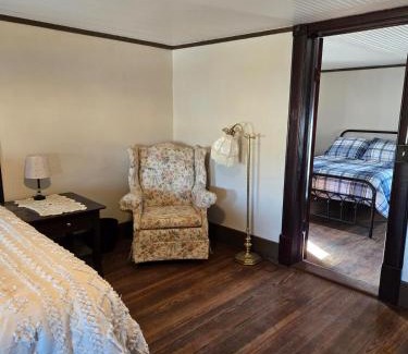 Liebenthal Haus | Welcome to Das Stein Haus!