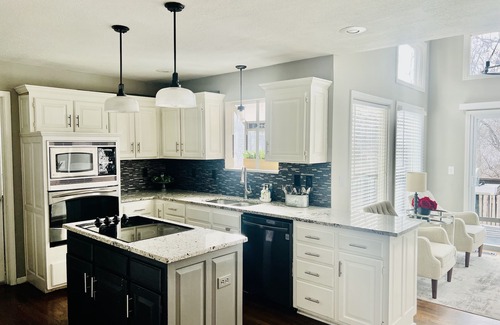 Shawnee Haus | Welcome to our spacious 3,000 sqft home with a main floor master.