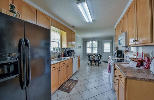 Tuscaloosa Haus | Welcome to Sideline Sanctuary! Book for Football Season and More!