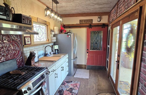 Gainesville Haus | Welcome to the Bunkhouse! Western inspired container home close to Bull Shoals