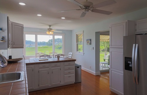 White Stone Haus | Welcome to The Cove - a spacious 6-bedroom house located in charming White Stone