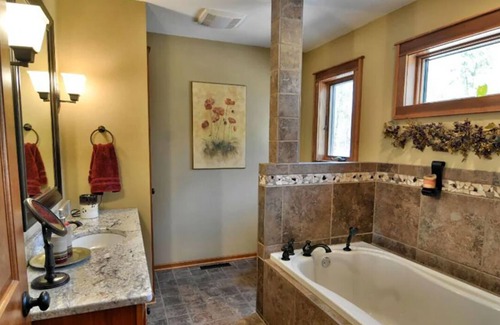 Minong Kabine | Welcome To The Lazy Dog Lodge Retreat On the 1600 - Acre Minong Flowage!