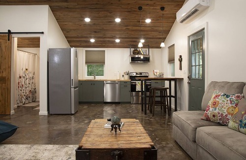 Birdeye Hütte | Welcome to "The Little house at the Landing"