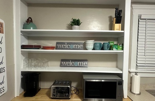 Akron Haus | Welcome to The Perazim!