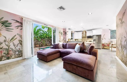 Lake Ridge Haus | Welcome to The Betty!