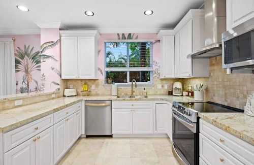 Lake Ridge Haus | Welcome to The Betty!