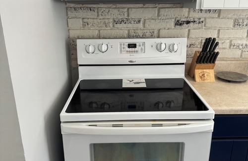 Linwood Haus | Welcome to Uncle Dave’s Cabin a cozy 2 bedroom by the Saginaw Bay in Linwood