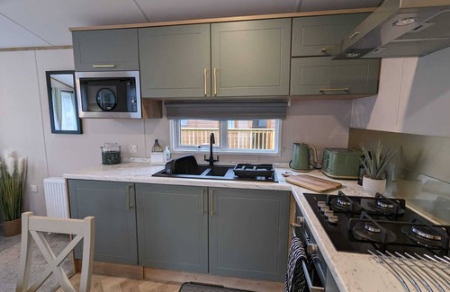 Malton Kabine | Welcome to Waterfoot Lodge - Your Gateway to Tranquility and Adventure!