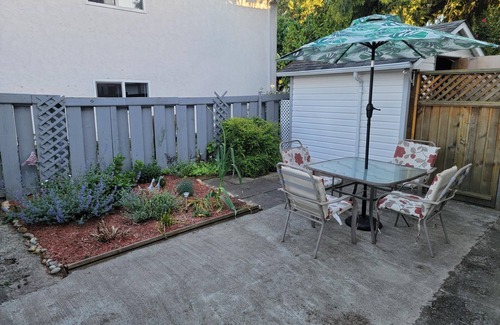 Langford Wohnung | Welcome to your home away from home!