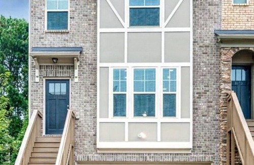 Lilburn Haus | Welcome to Your Lilburn Townhome Retreat – Near Stone Mountain!
