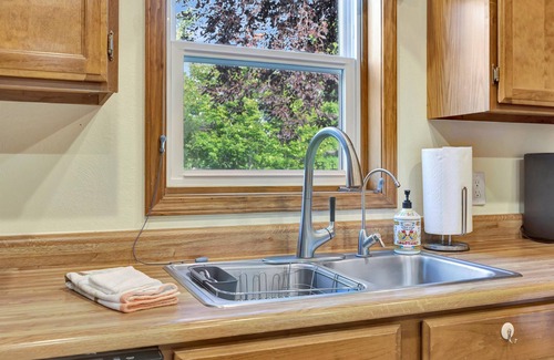 Farviews - Pattee Canyon Haus | Welcome to your Missoula getaway! A spacious stay near Downtown & the University