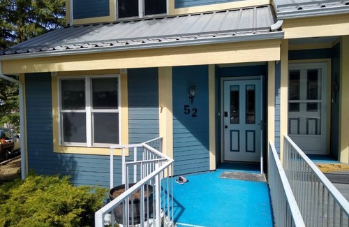 Cloudcroft Haus | Welcome to your relaxing getaway that's close to trails, town and golf course :)