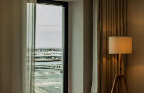 Ponta Delgada Haus | WelcomeBuddy - Casa Rua da Fonte - Modern & Relax