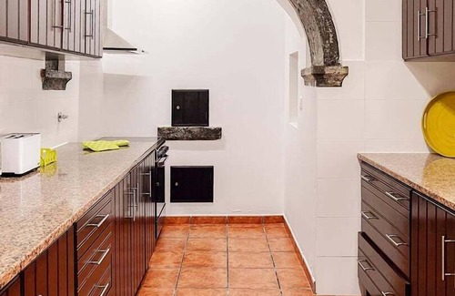 Caloura Haus | WelcomeBuddy - Casa Tia Néné - Green Glassyard