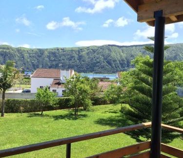 Sete Cidades Haus | WelcomeBuddy - Sete Cidades - Garden & Lake