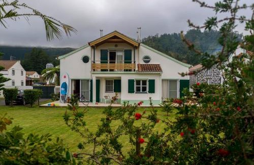 Sete Cidades Haus | WelcomeBuddy - Sete Cidades - Garden & Lake