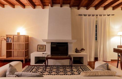 Varzea Haus | WelcomeBuddy - Traumgarten Rustic House (Sunset)